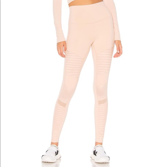 ALO Yoga Pants - NWT ALO Yoga Leggings Small!